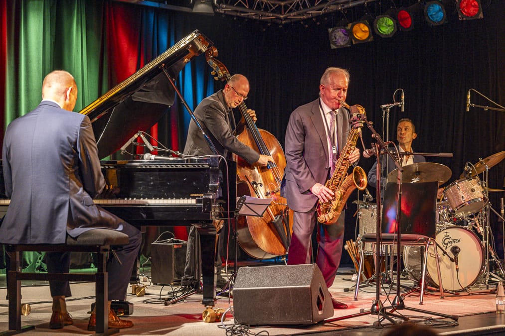 Chris Hopkins feat. Scott Hamilton – DinJazz 2024 © Sabine Knappheide Chris Hopkins feat. Scott Hamilton - DinJazz 2024 © Sabine Knappheide